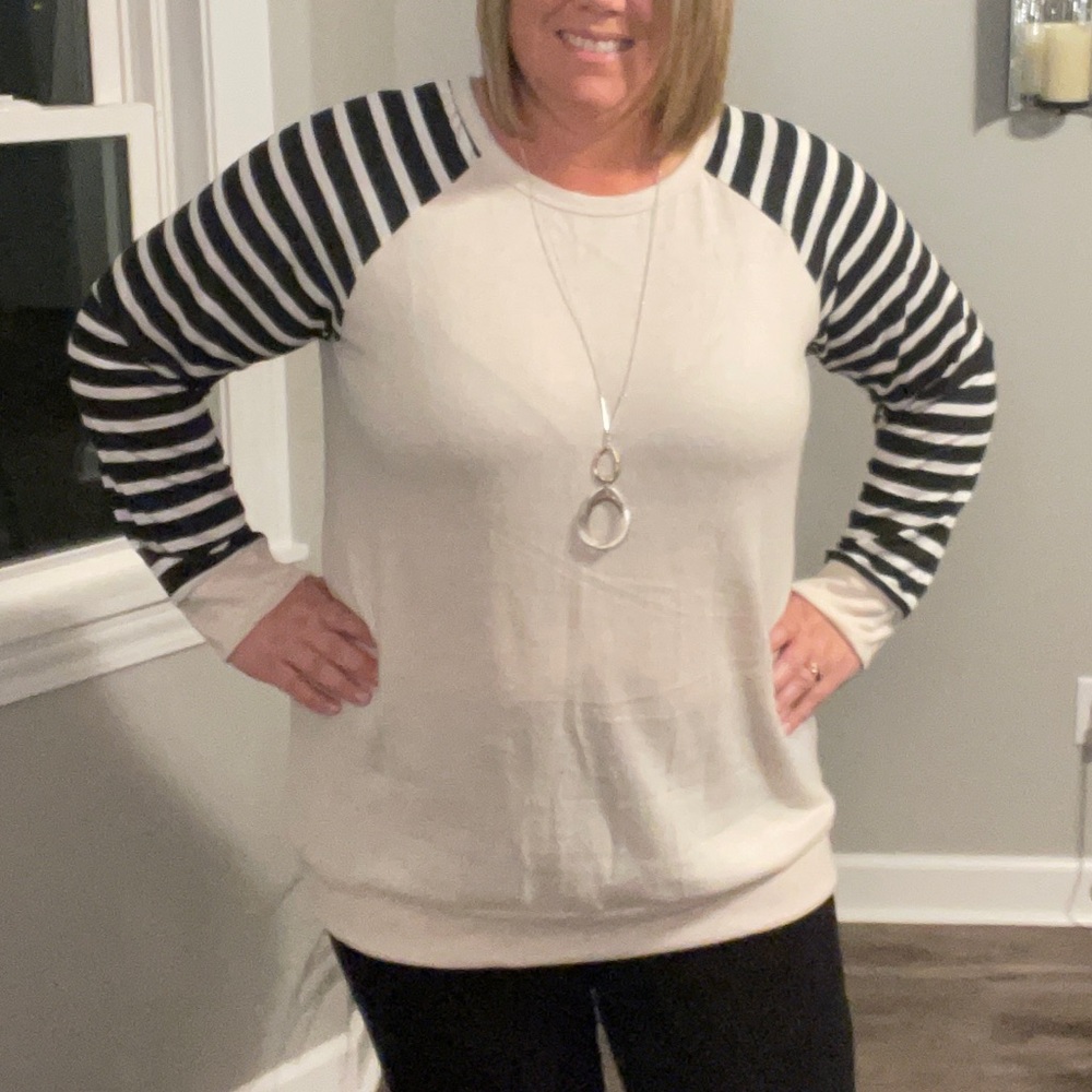 Heimish charcoal and ivory Tunic Top